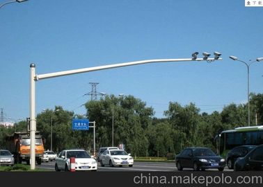 چین 10m Cross Arm Galvanized Driveway Light Poles Street Lamp Pole 7m Length تامین کننده