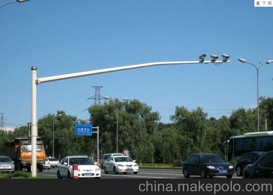 ISO 9001 Durable Single Arm Signal Road Light Pole With Anchor Bolts