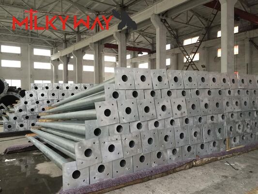 تیرهای چراغ خیابانی قابل تنظیم با طول تا 14 متر بدون اتصال لغزنده و گزینه های نوع نصب شده یا کاشته شده چند فلنج