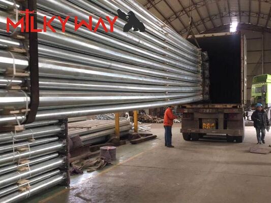 تیرهای چراغ خیابانی قابل تنظیم با طول تا 14 متر بدون اتصال لغزنده و گزینه های نوع نصب شده یا کاشته شده چند فلنج