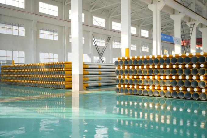 طراحی سفارشی قطب برق برای روشنایی خیابانی چراغ باغ بلند با مقاومت باد تا 500 کیلومتر در ساعت 2