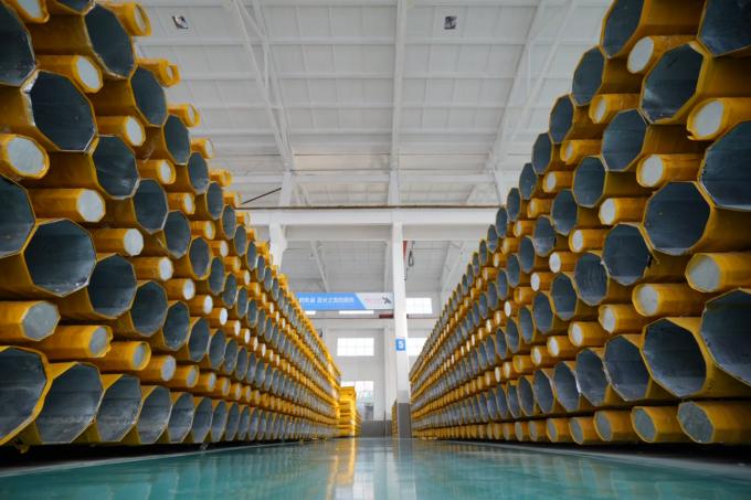 قطب فولادی گالوانیزه 27.5 متر 32 متر انتخاب مورد نظر برای سازه های محکم و مقاوم در برابر خوردگی 1